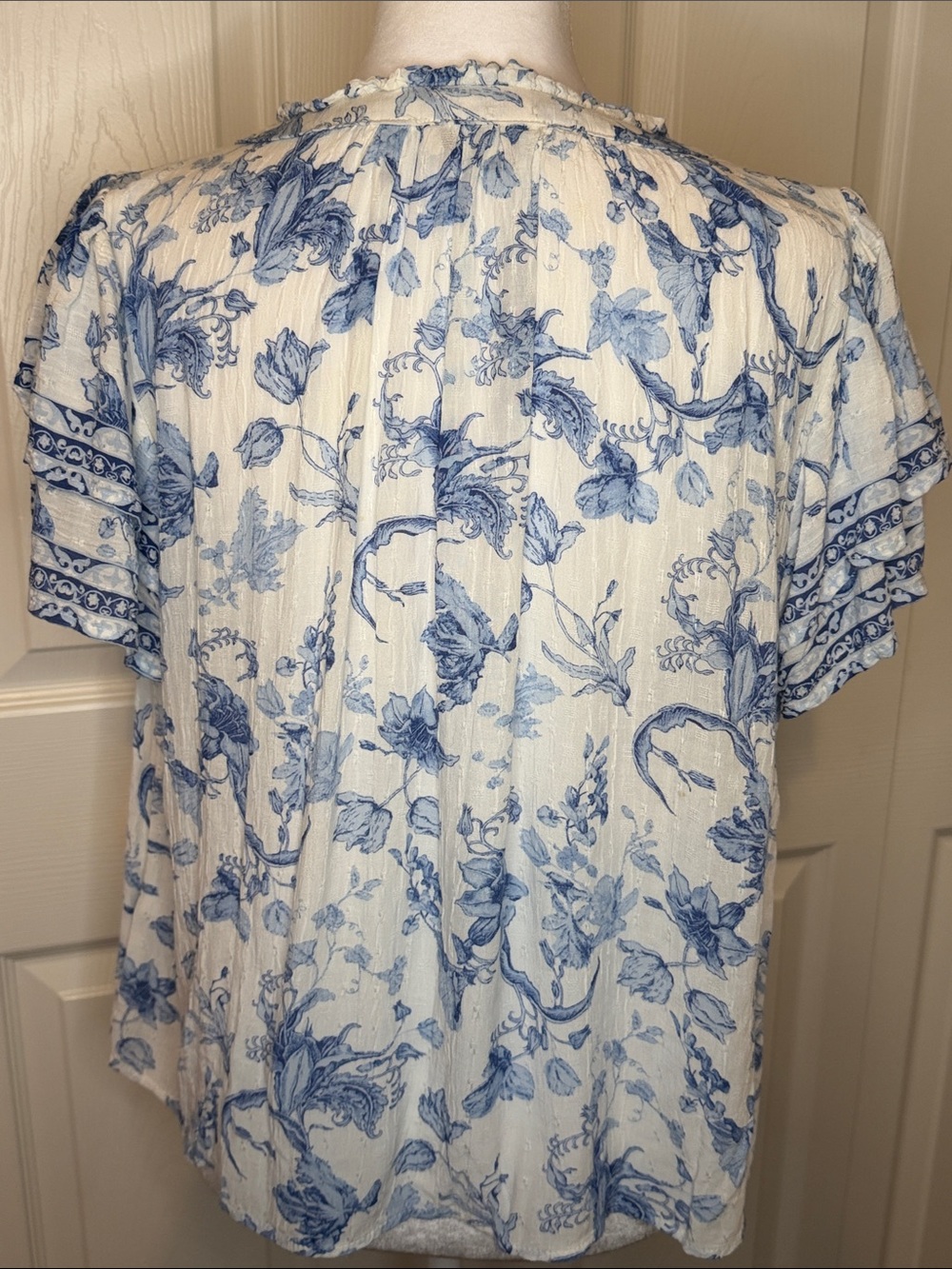 Laura Ashley Blue Floral V-Neck Flutter Sleeve Blouse - Picture 3 of 5